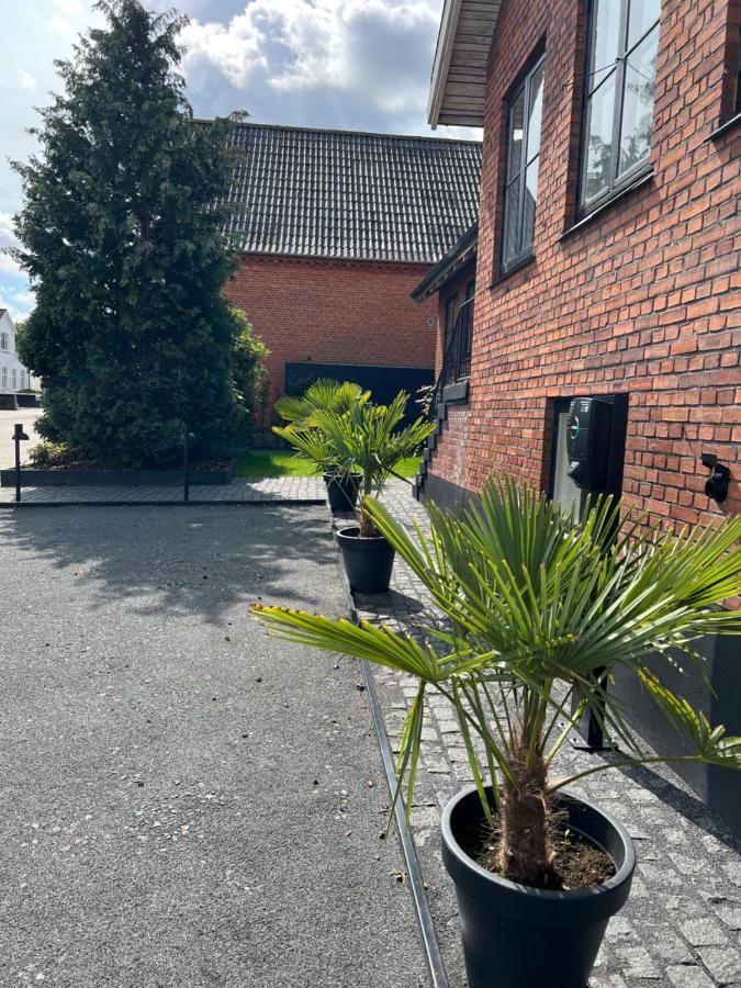 Unik Bnb Midt I Byen Herning Buitenkant foto